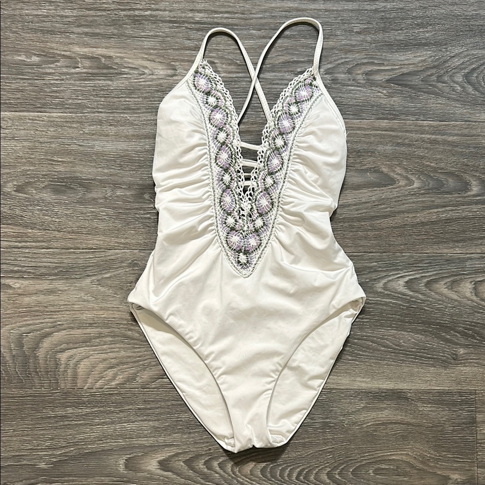 Becca Size Small Swim Wear Layla Clare Plunge One Piece White Criss Cross Boho
